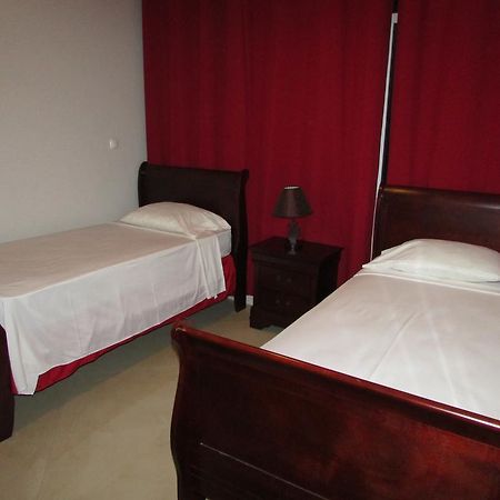 サン・フェリペ Residencial Girassol, Lda Bed & Breakfast エクステリア 写真