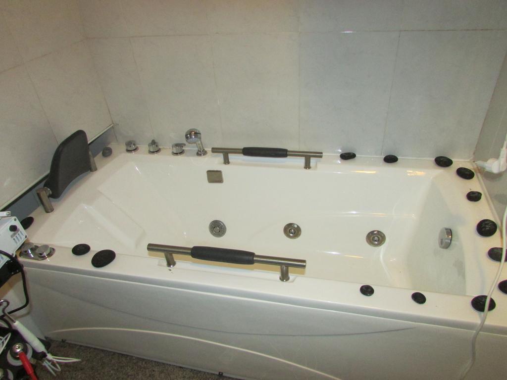 サン・フェリペ Residencial Girassol, Lda Bed & Breakfast エクステリア 写真