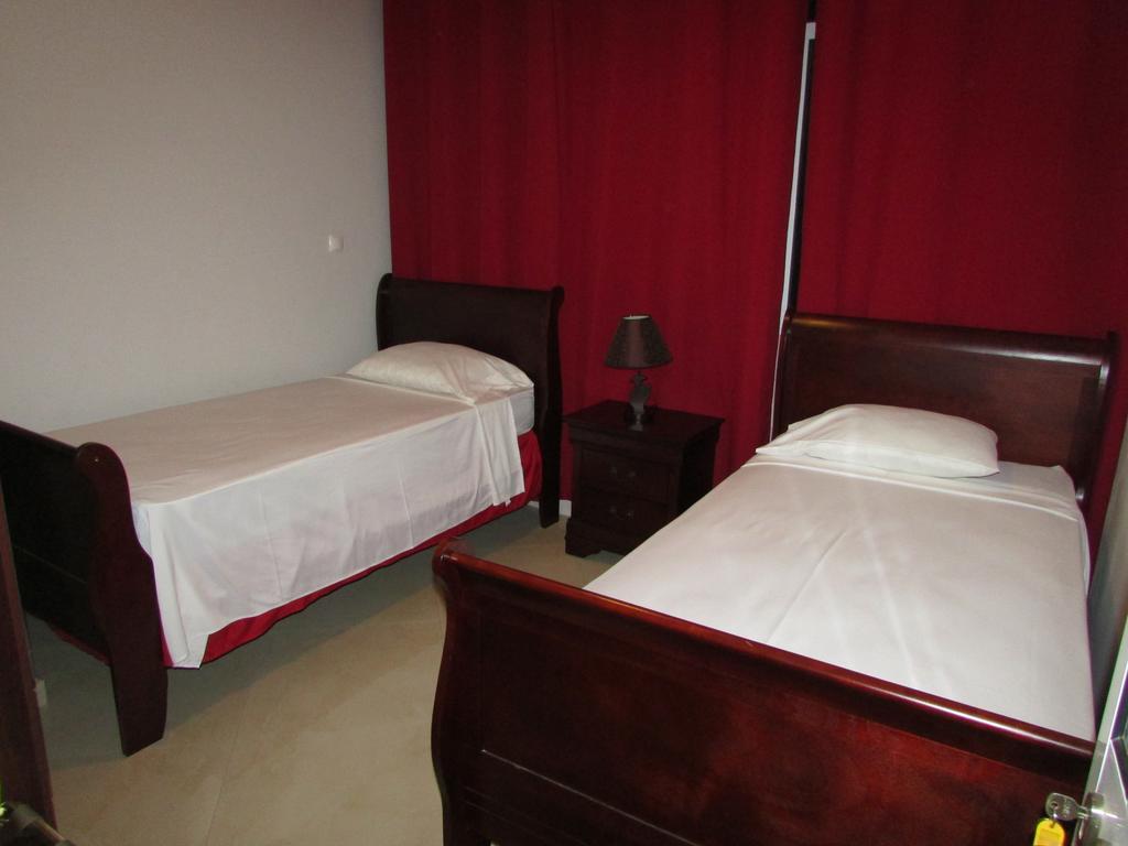 サン・フェリペ Residencial Girassol, Lda Bed & Breakfast エクステリア 写真